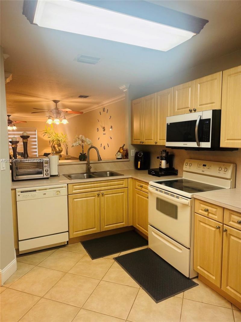 3180 SW 129th Ter, Unit 114, Miramar, FL 33027 Photo