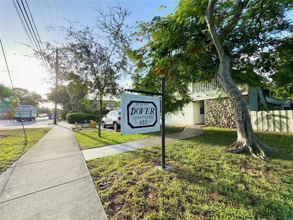 610 NE 123rd St , Unit 203, North Miami, FL 33161