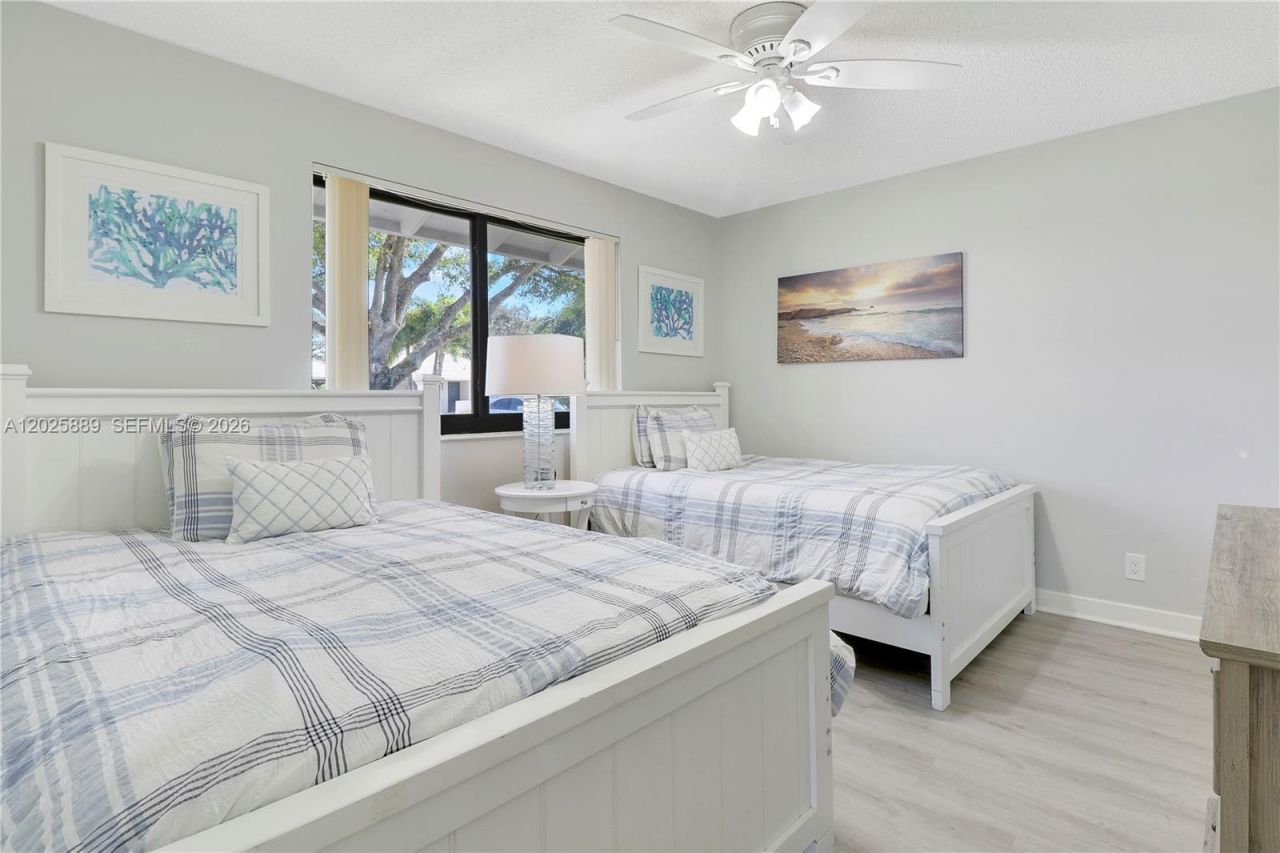 105 Club Dr , Unit 105, Palm Beach Gardens, FL 33418 Photo