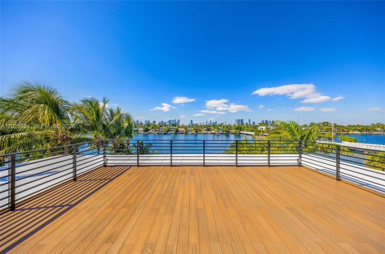 200 W Rivo Alto Dr , Miami Beach, FL 33139 Photo