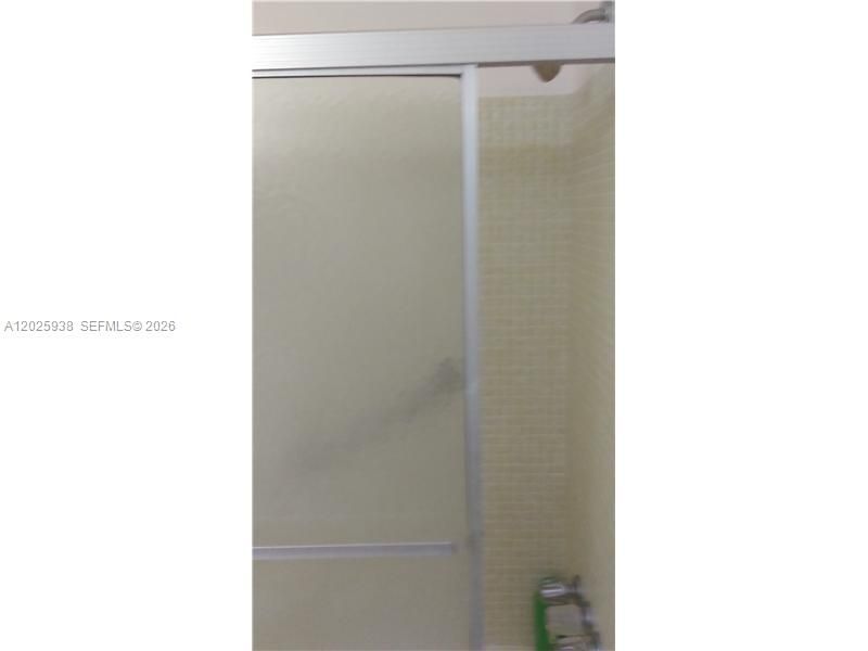 2880 NE 203rd St , Unit B25, Aventura, FL 33180 Photo