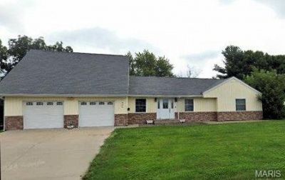 4906 Wyaconda Street , Hannibal, MO 63401 Main Photo