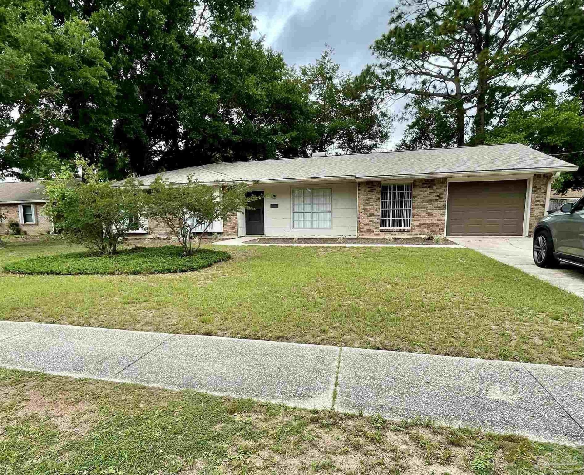 4140 April Rd, Pensacola, FL 32504 Main Photo
