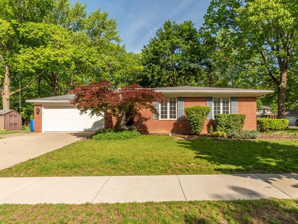 2841 Pebble Creek Drive, Ann Arbor, MI 48108