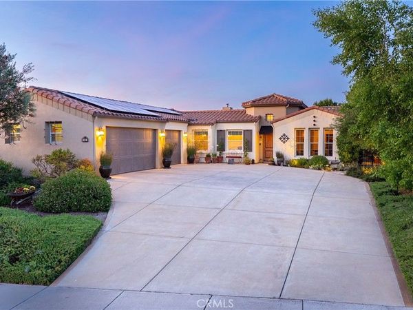 961 Vista Cerro Dr, Paso Robles, CA 93446