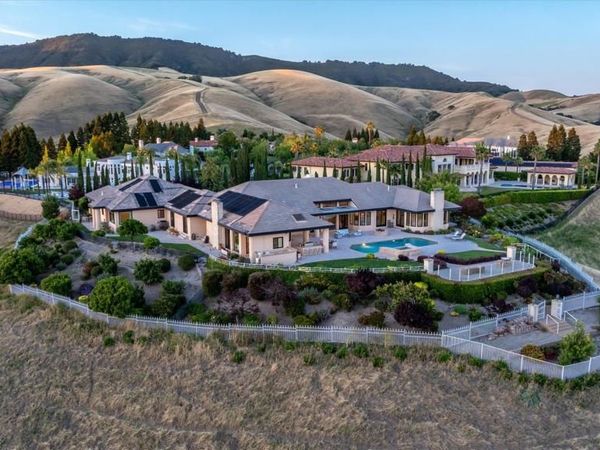 3301 Deer Hollow Dr, Danville, CA 94506