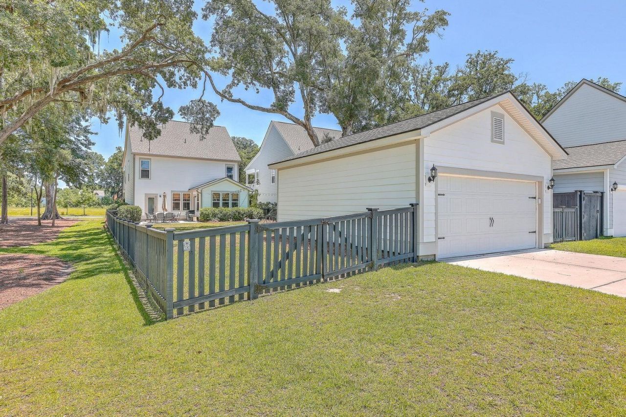 2147 Kemmerlin Street Photo 41