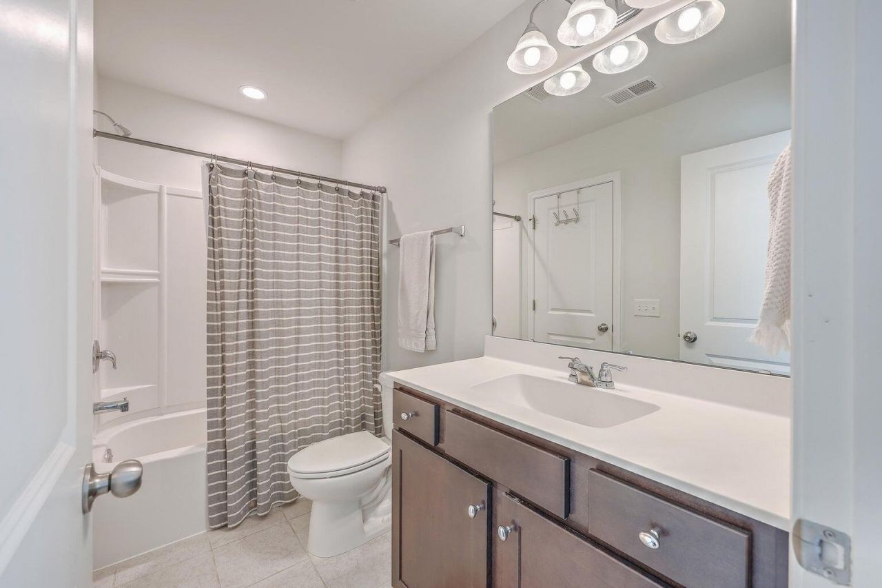 2147 Kemmerlin Street Photo 50