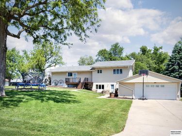 512 5th Street, Yutan, NE 68073