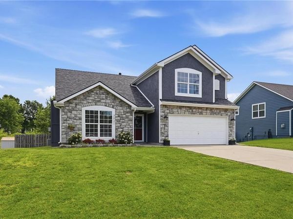 3021 N 157th Street, Basehor, KS 66007