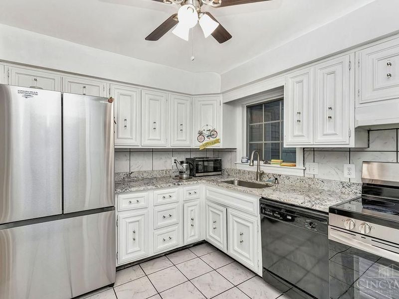 2933 Boudinot Avenue, Cincinnati, OH 45238 Photo 10