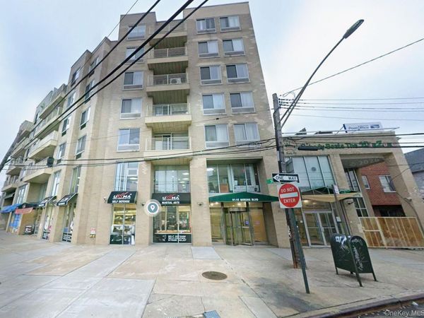 81-15 Queens Boulevard, Unit 4J, Elmhurst, NY 11373
