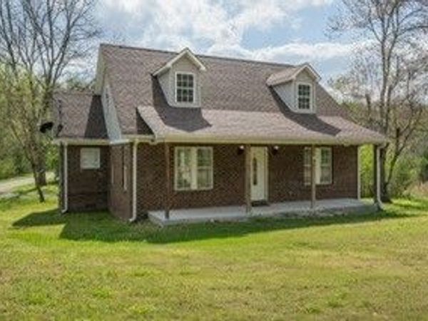 2824 Hwy 100 , Linden, TN 37096