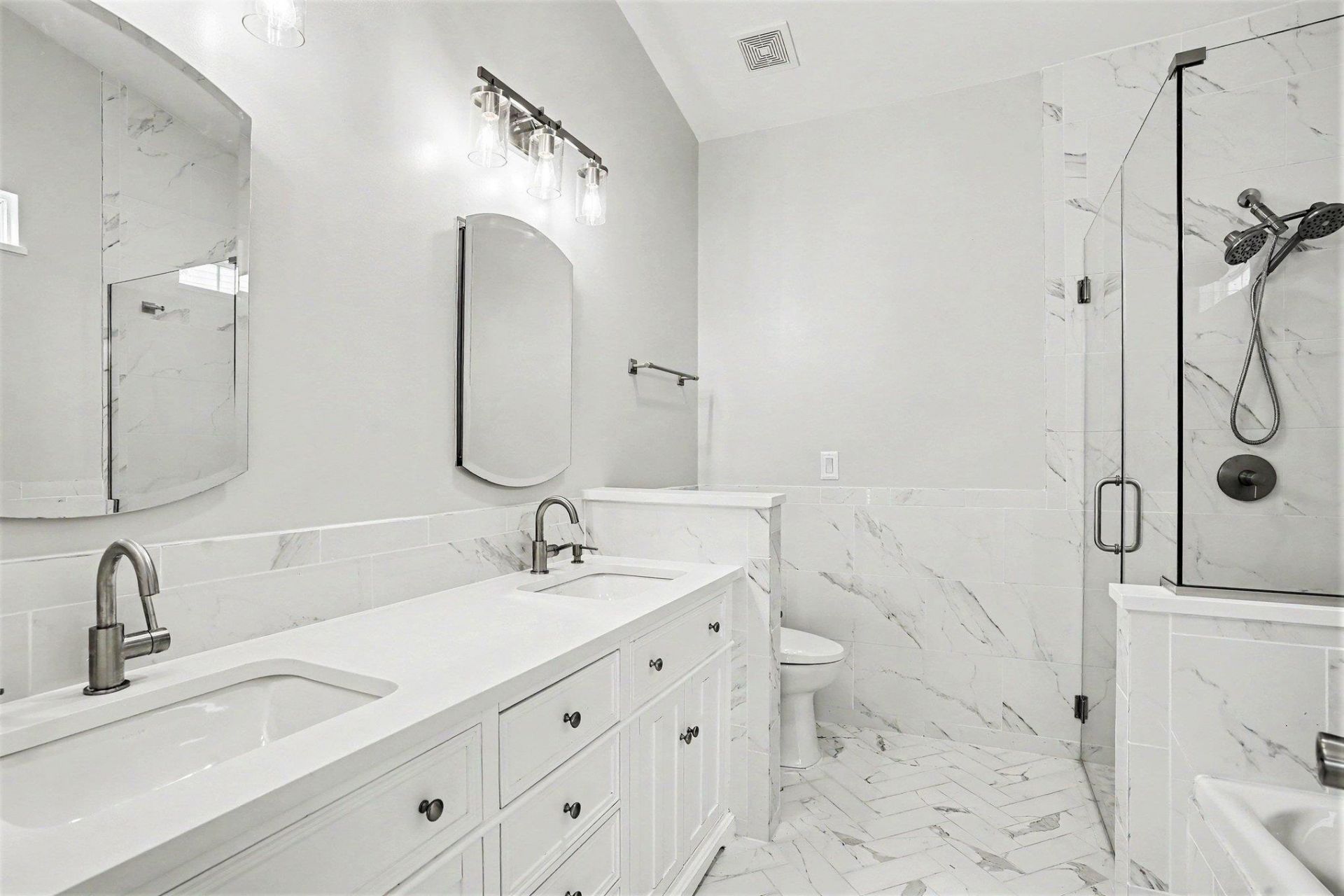400 Carriage Lake Dr.  Photo 20