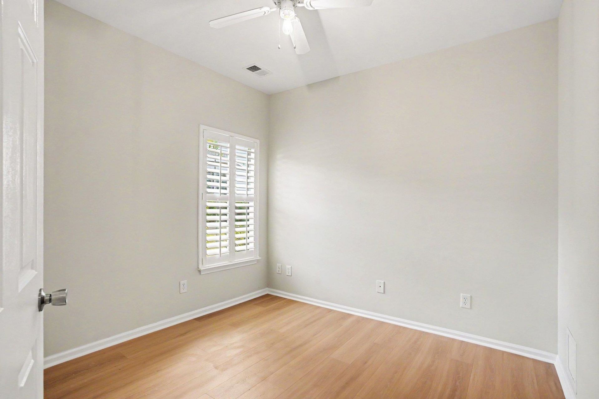 400 Carriage Lake Dr.  Photo 26
