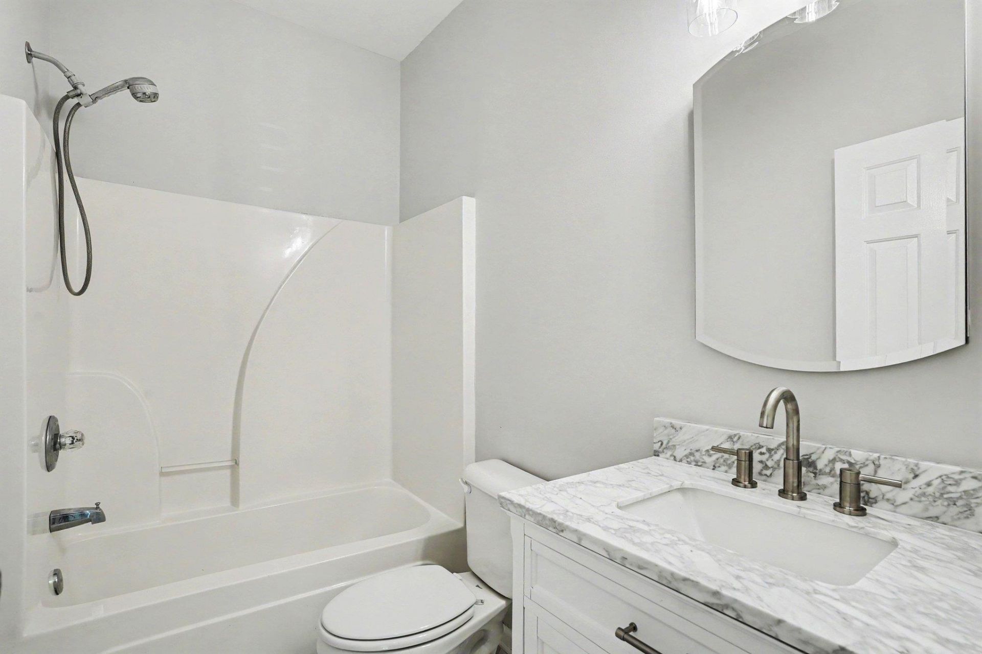 400 Carriage Lake Dr.  Photo 27