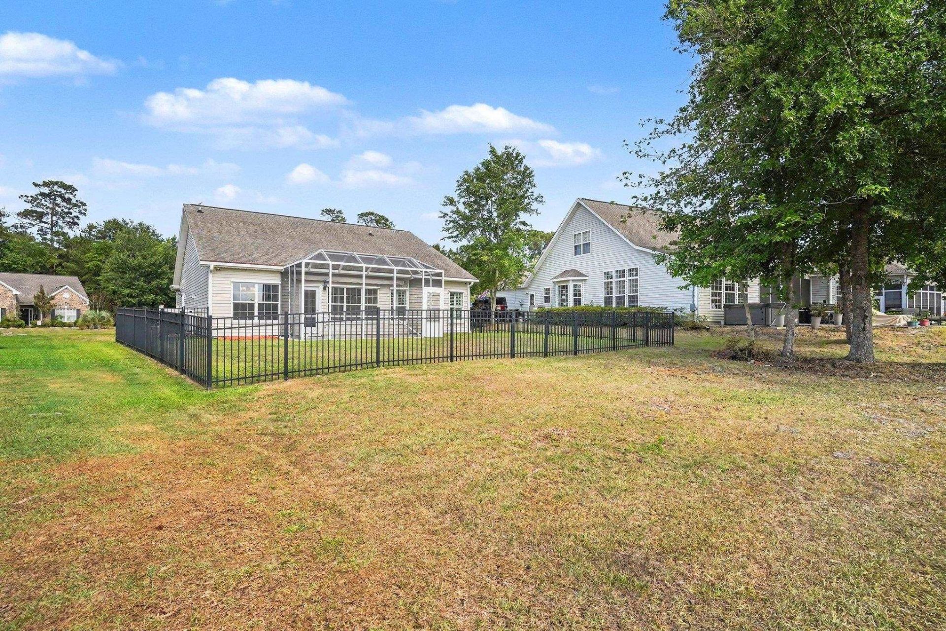 400 Carriage Lake Dr.  Photo 34