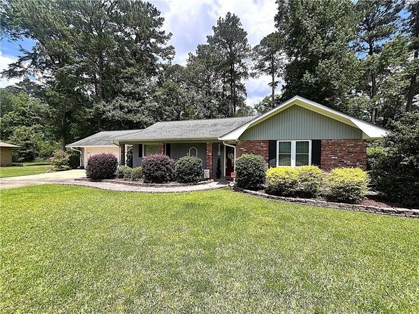 118 CEDAR POINT Drive, Pineville, LA 71360