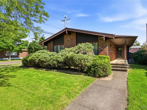 2702 Forest Avenue , Niagara Falls, NY 14301