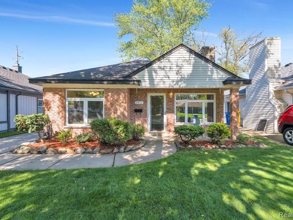 7411 N Vernon Street , Dearborn Heights, MI 48127