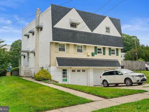 517 GLEN VALLEY DRIVE , NORRISTOWN, PA 19401