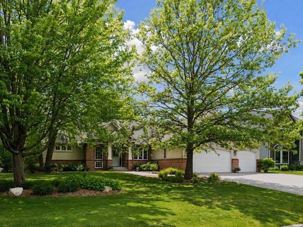 8167 Enclave Road, Woodbury, MN 55125
