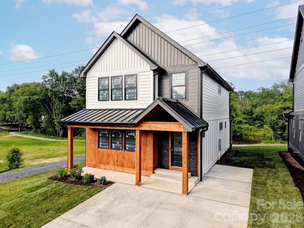 18 S Martha Kate Drive , Hendersonville, NC 28792