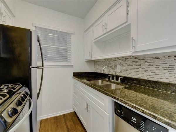 2401 Manor RD , Unit 221, Austin, TX 78722