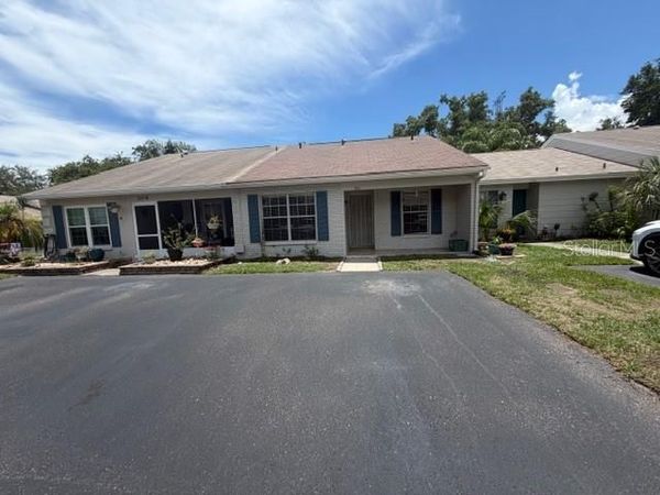 300 KENT PLACE, SAFETY HARBOR, FL 34695