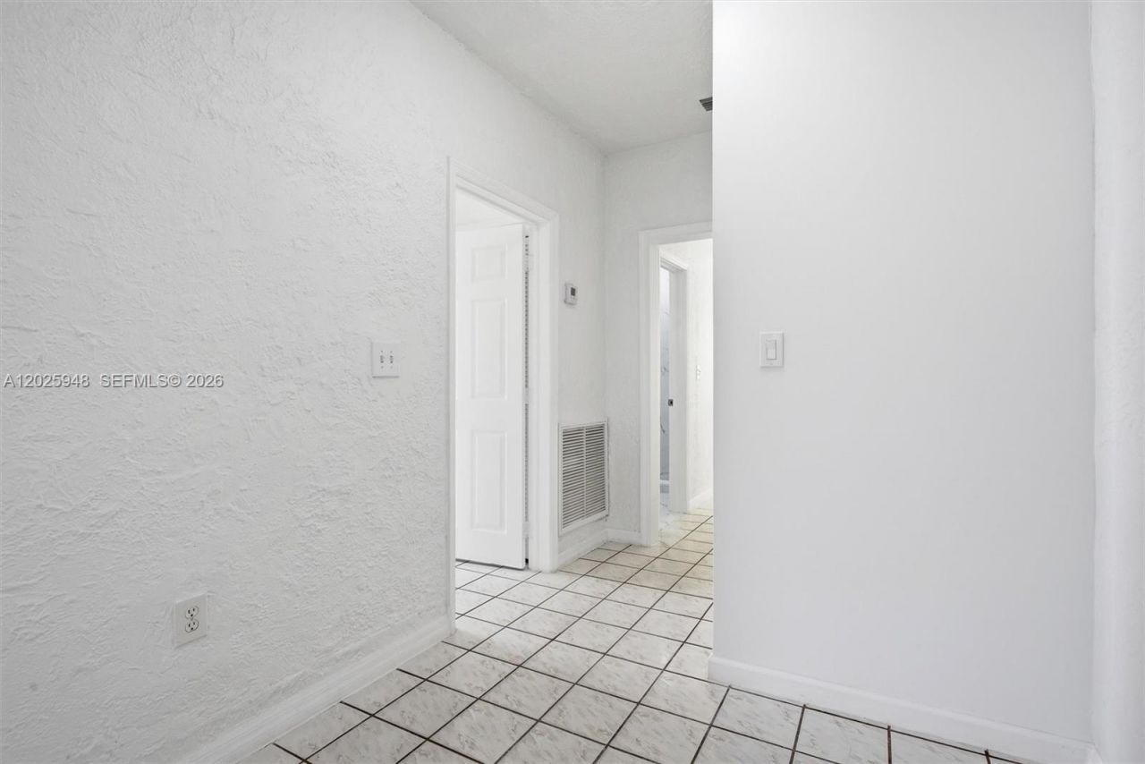 1745 SW 17th St, Unit 2, Miami, FL 33145 Photo