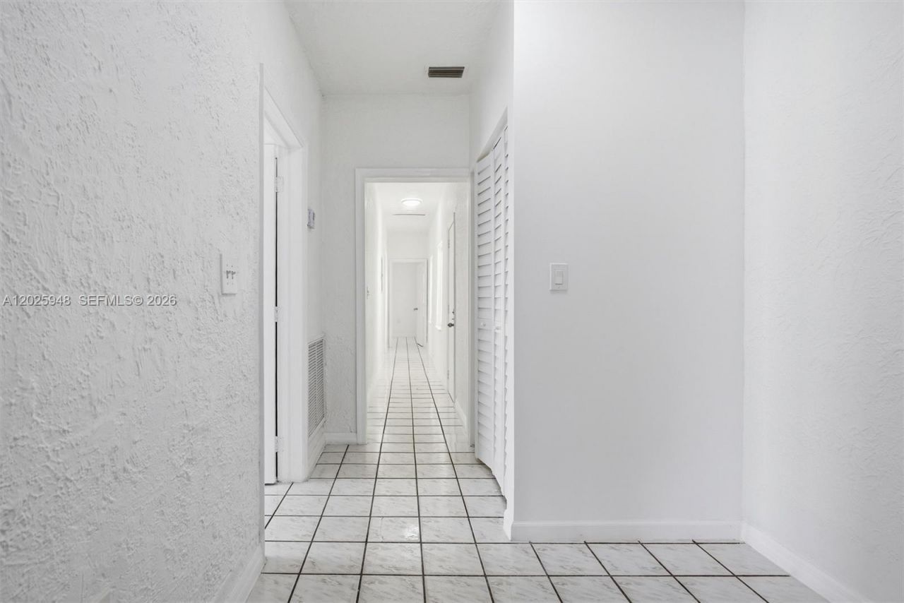 1745 SW 17th St, Unit 2, Miami, FL 33145 Photo