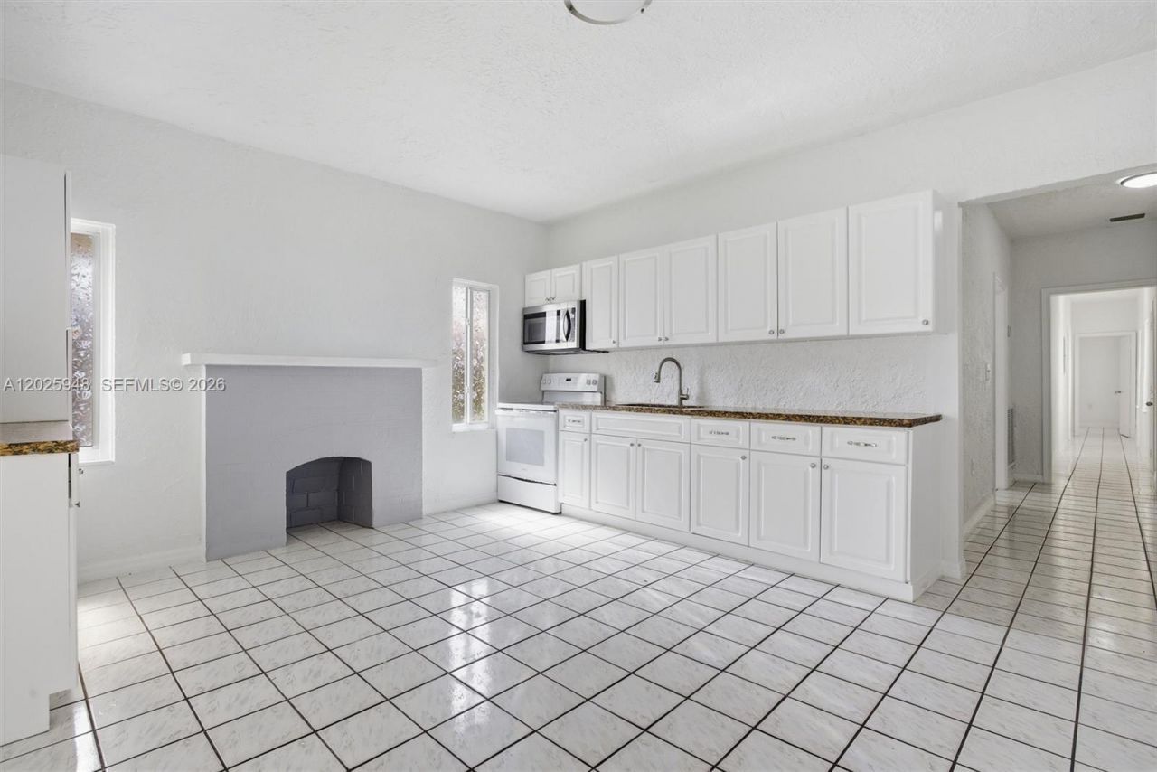 1745 SW 17th St, Unit 2, Miami, FL 33145 Photo