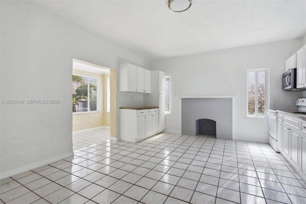 1745 SW 17th St, Unit 2, Miami, FL 33145 Photo