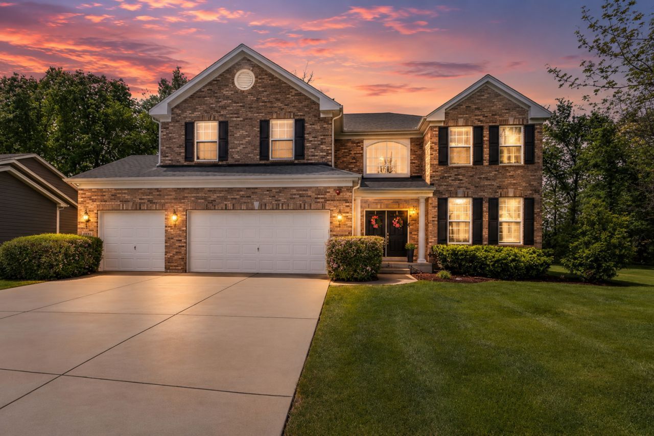 1612 Bur Oak Drive, Hoffman Estates, IL 60192