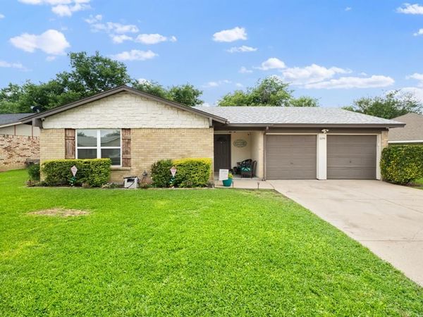 6244 Melinda Drive, Watauga, TX 76148