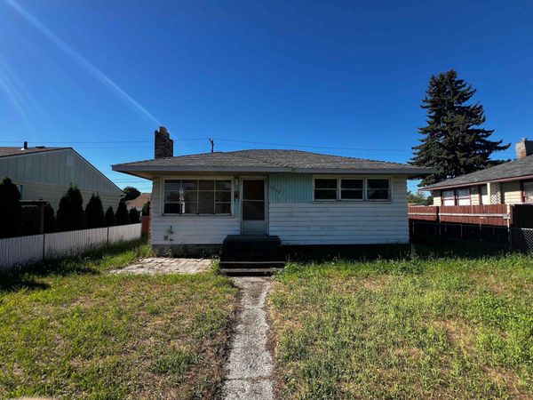 1516 E Dalke Ave, Spokane, WA 99208
