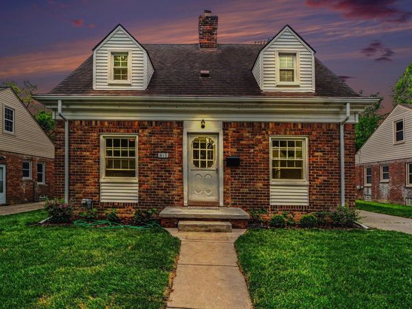 419 Royal Avenue, Royal Oak, MI 48073