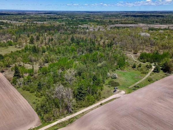 La Grant Road, Alger, MI 48610