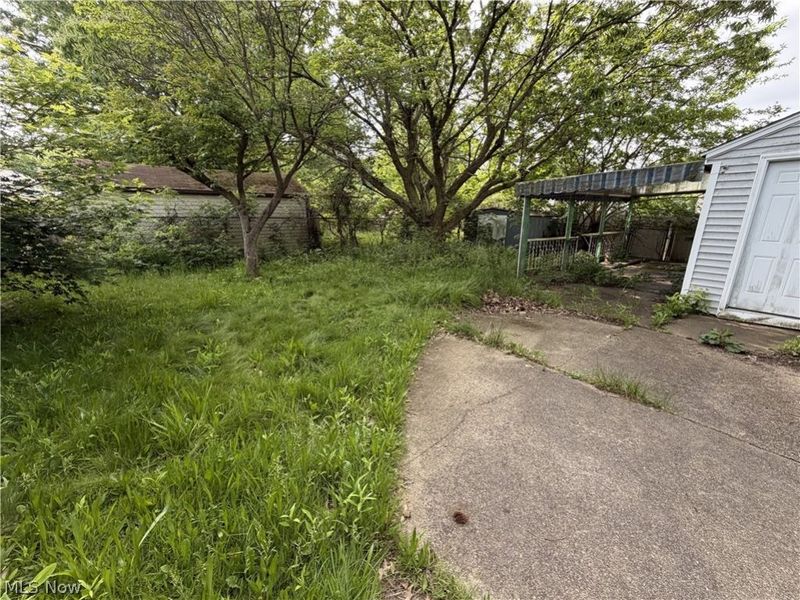 682 Barbara Avenue, Akron, OH 44306 Photo 6