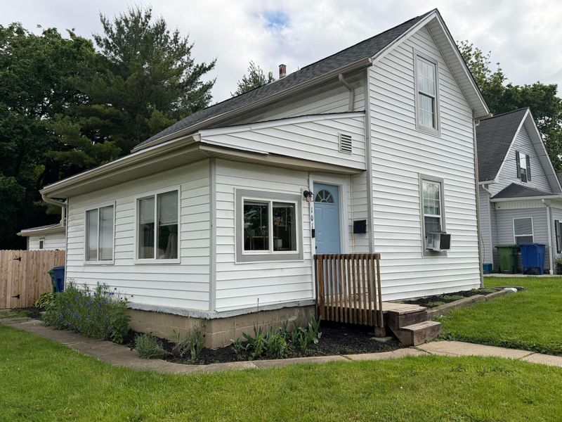 101 W Harrison Street , Delaware, OH 43015 Photo 1