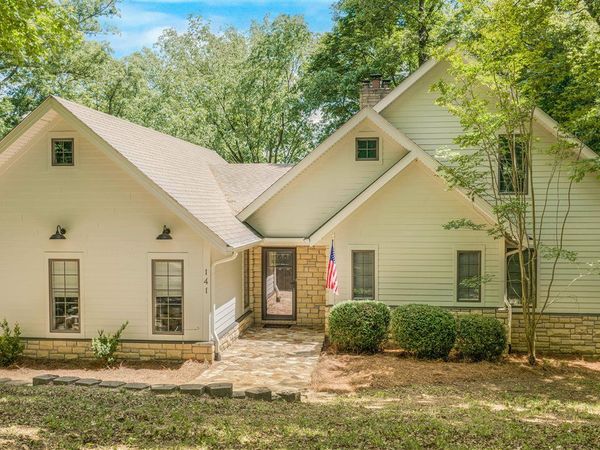141 John Holder Drive , Scottsville, KY 42164