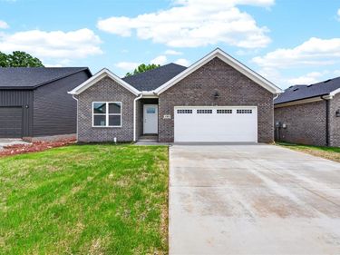 1181 Shallowford Street , Bowling Green, KY 42101