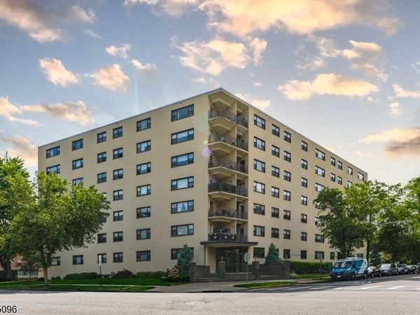 25 Grand Ave, Hackensack, NJ 07601