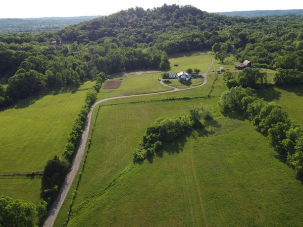 112 Neals Pvt Ct , Gallatin, TN 37066