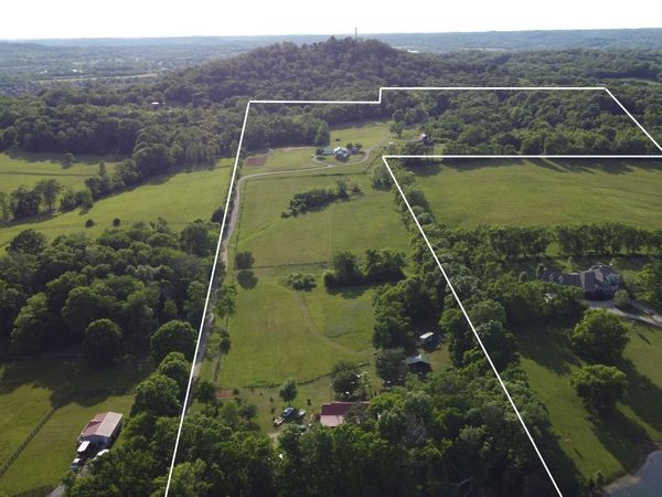 112 Neals Pvt Ct , Gallatin, TN 37066