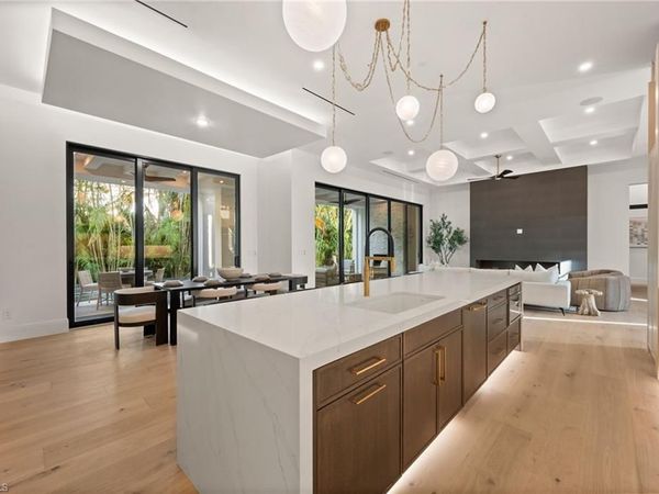 3840 CRAYTON RD , NAPLES, FL 34103
