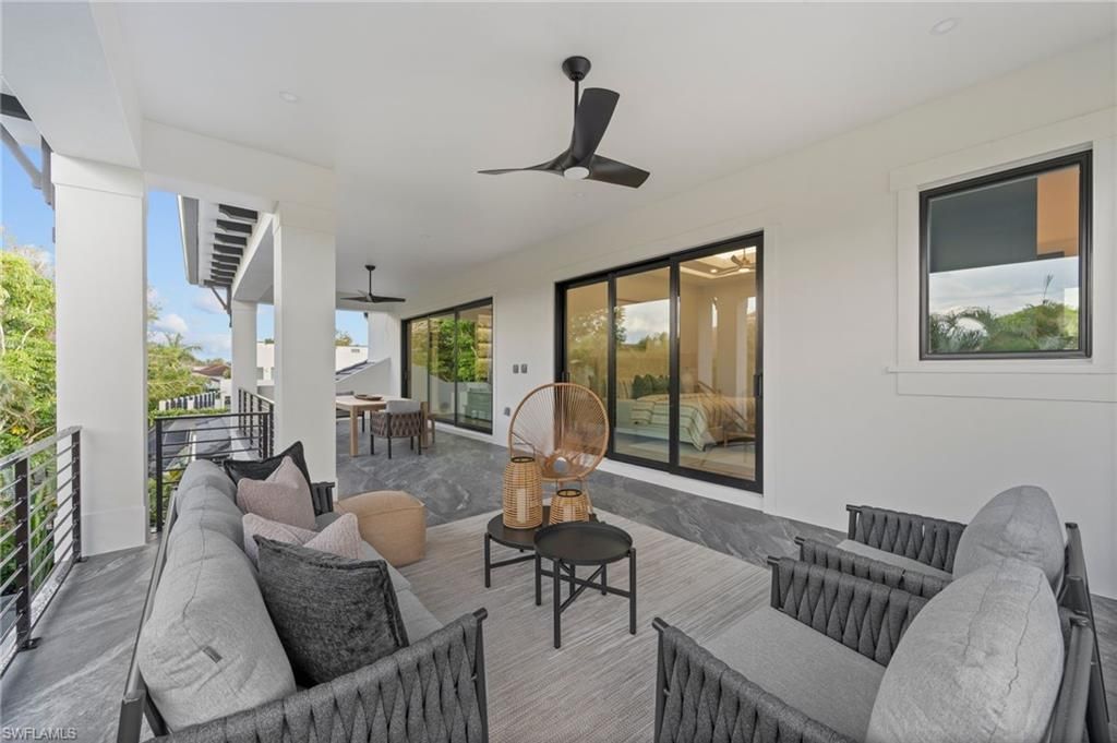 3840 Crayton Rd, Naples, FL 34103 Photo