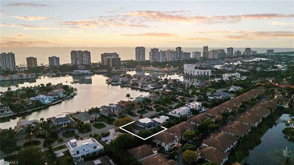 3840 Crayton Rd, Naples, FL 34103 Photo