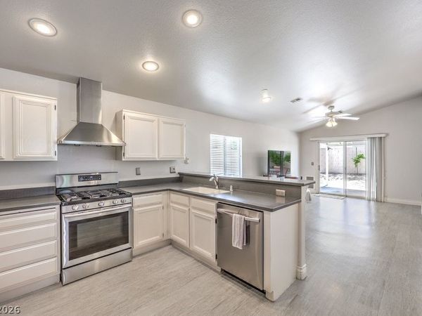 1245 Diamond Valley Street, Henderson, NV 89052