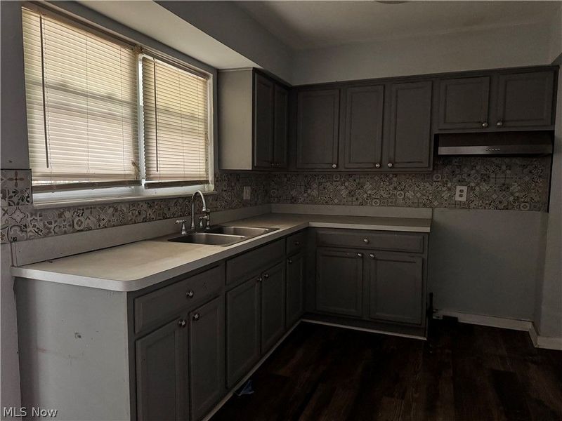 9409 Manor Avenue, Cleveland, OH 44104 Photo 25
